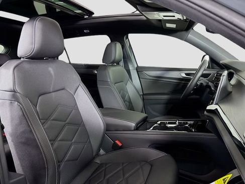 New 2026 Volkswagen Atlas Cross Sport SE AWD/4WD image 29