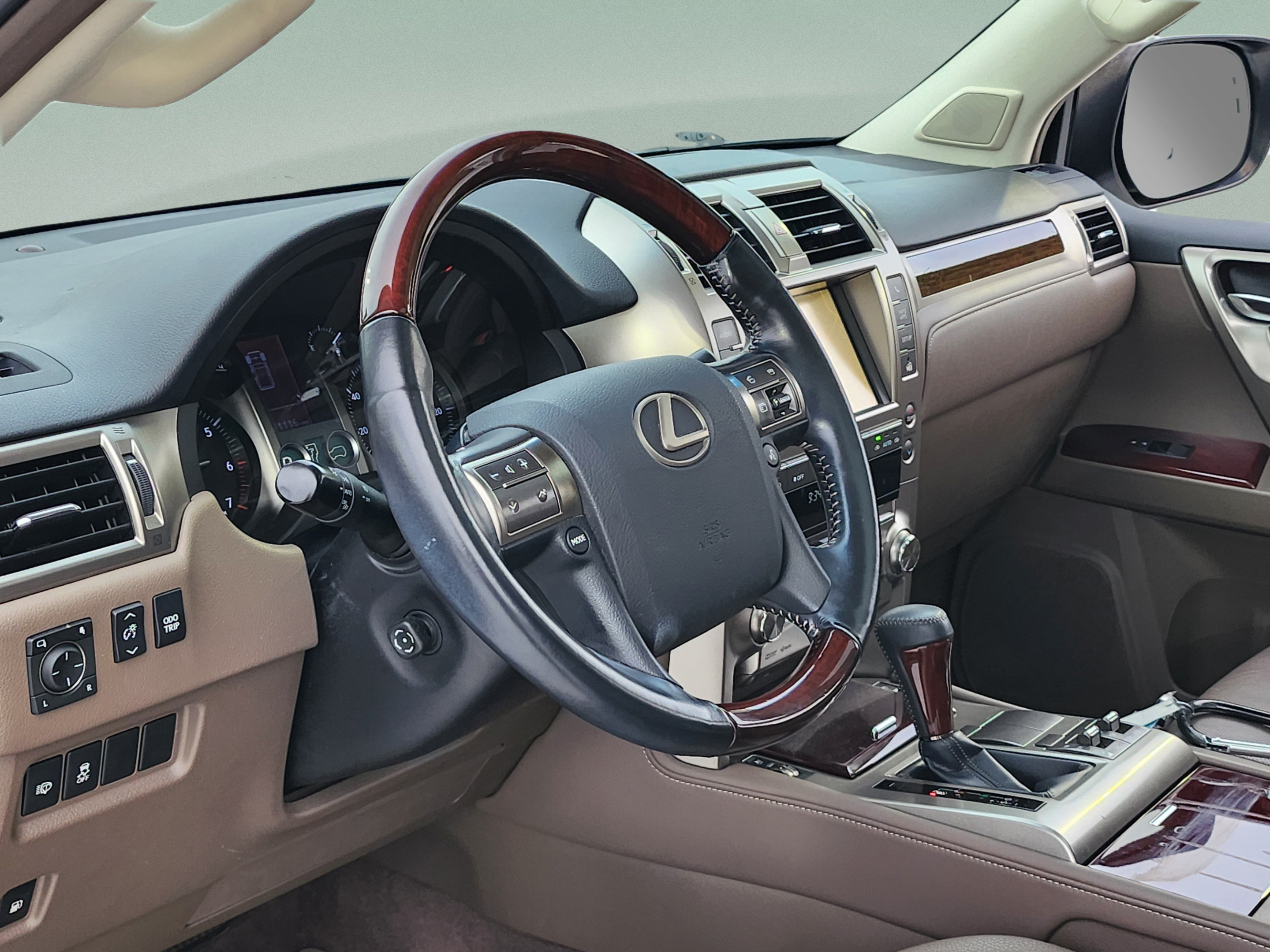 Used 2018 Lexus GX 460 Premium AWD/4WD image 11