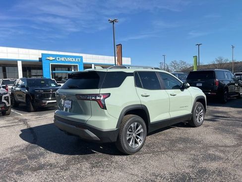 New 2026 Chevrolet Equinox LT image 3