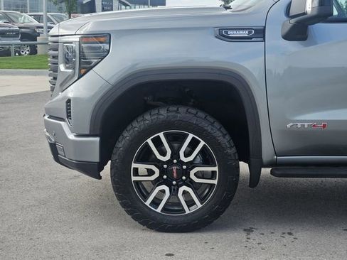 Used 2024 GMC Sierra 1500 AT4 w/ Technology Package AWD/4WD image 10