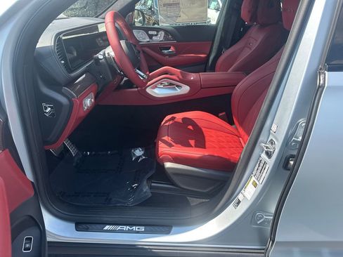 New 2026 Mercedes-Benz GLS 63 AMG 4MATIC image 9