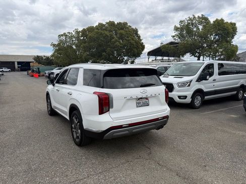 Used 2023 Hyundai Palisade Limited w/ Cargo Package FWD image 4