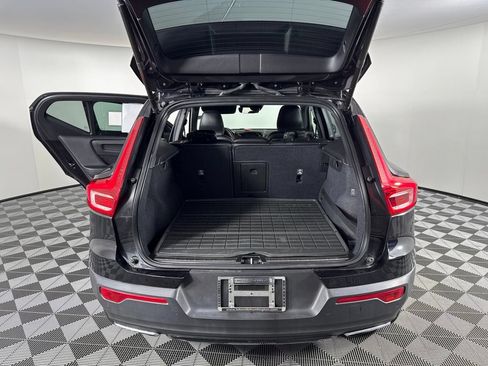 Used 2020 Volvo XC40 T4 R-Design w/ Protection Package Premier FWD image 30