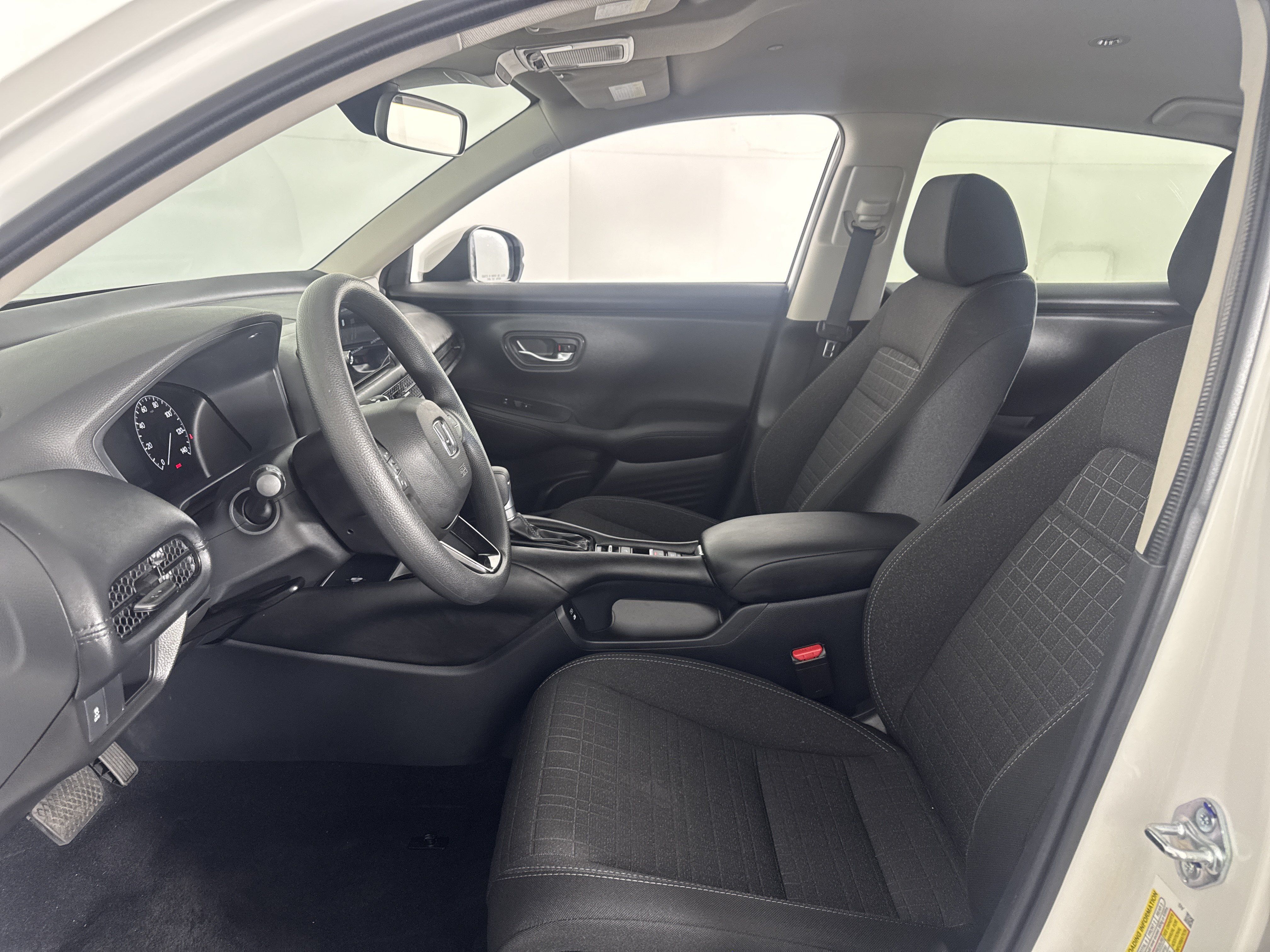 Certified 2026 Honda HR-V LX image 30