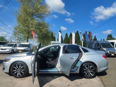 Used 2020 Chevrolet Malibu RS image 9