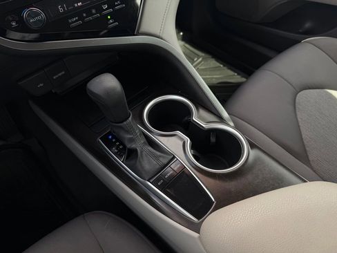 Used 2023 Toyota Camry LE image 19