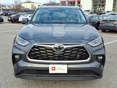 Certified 2021 Toyota Highlander Limited image 9