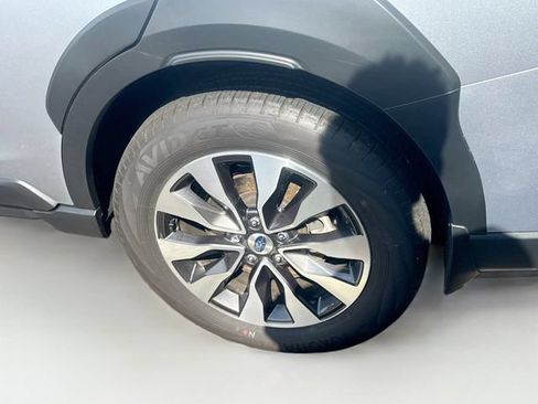 Certified 2025 Subaru Outback Touring XT AWD/4WD image 27
