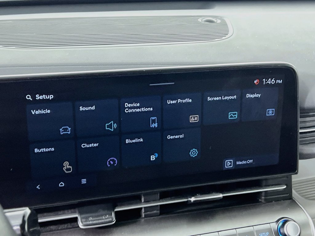 Certified 2025 Hyundai Kona SEL AWD/4WD image 13