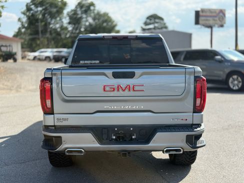 Used 2024 GMC Sierra 1500 AT4 w/ Technology Package AWD/4WD image 8