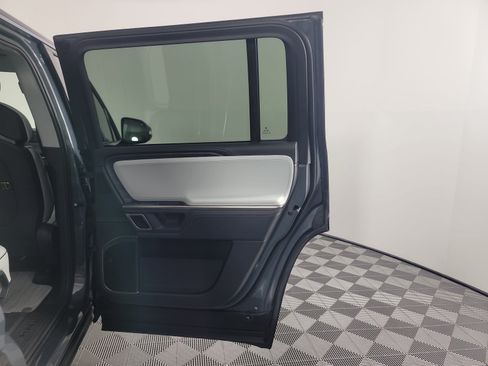 Used 2024 Rivian R1S Adventure AWD/4WD image 19