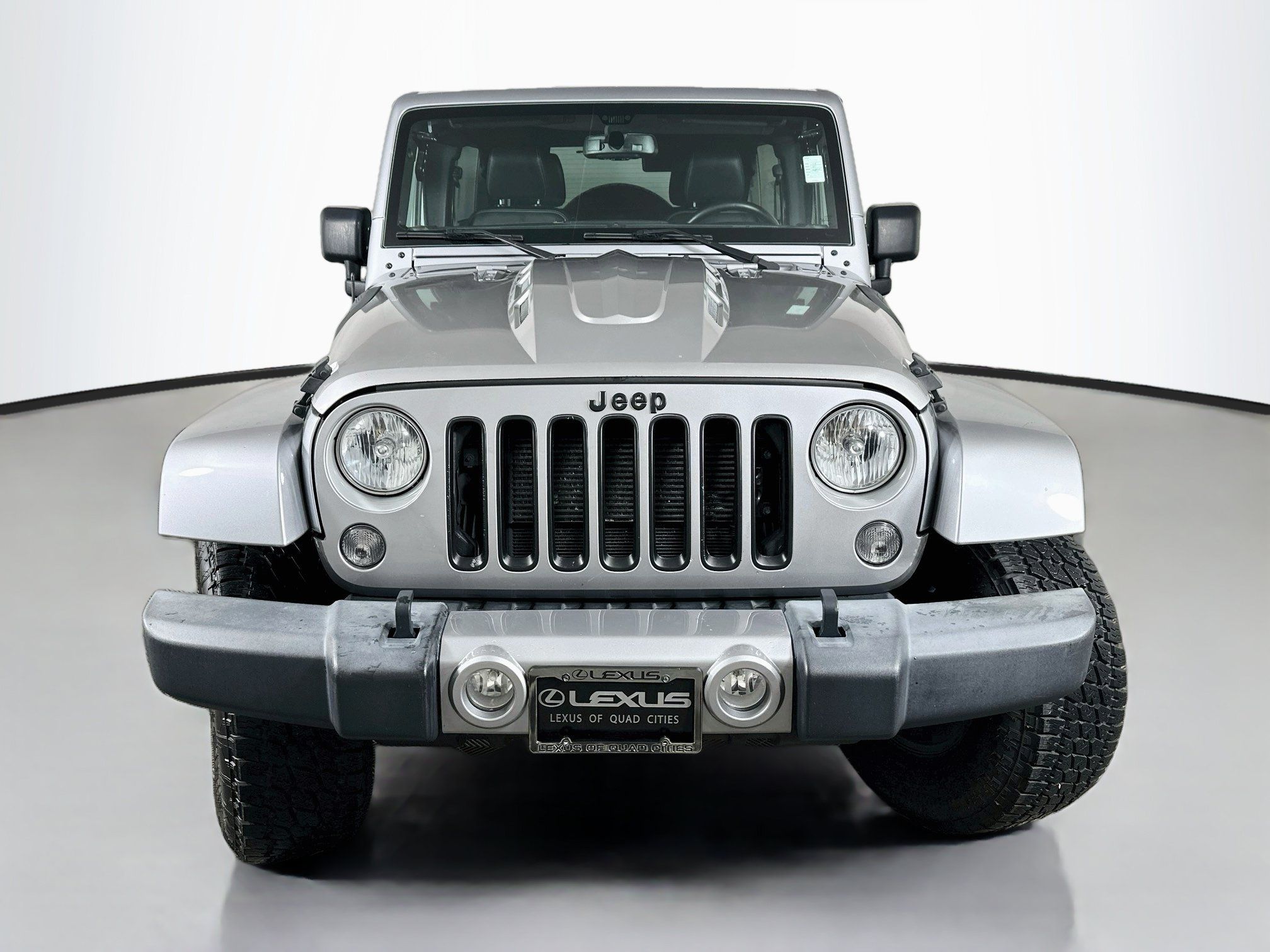 Used 2018 Jeep Wrangler Unlimited Sahara w/ Connectivity Group AWD/4WD image 2