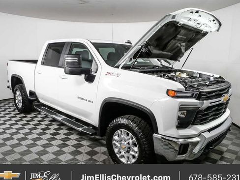 Certified 2024 Chevrolet Silverado 2500 LT AWD/4WD image 29