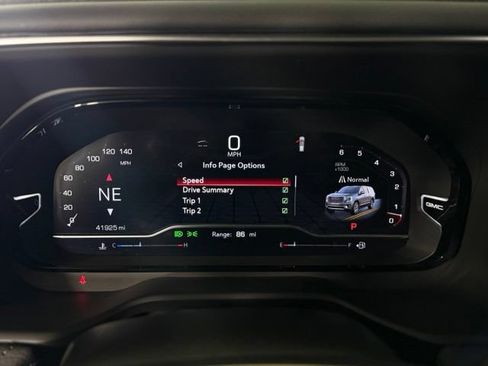 Used 2024 GMC Yukon Denali RWD image 21