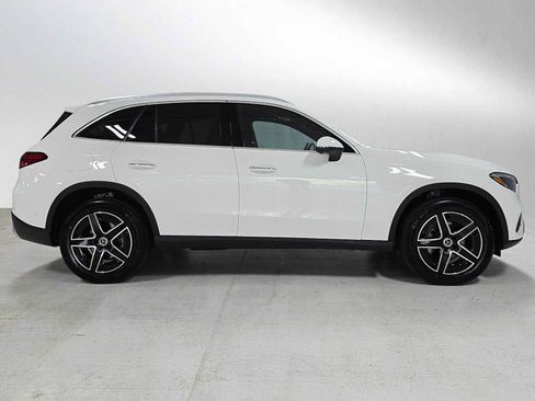 New 2026 Mercedes-Benz GLC 300 4MATIC image 2
