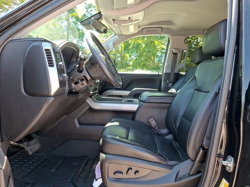 Used 2018 Chevrolet Silverado 1500 LTZ Z71 w/ LTZ Plus Package AWD/4WD image 11