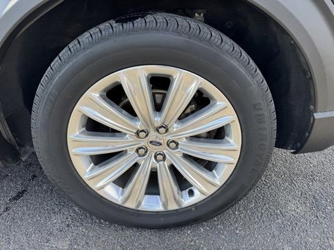 Used 2020 Ford Explorer Limited image 11