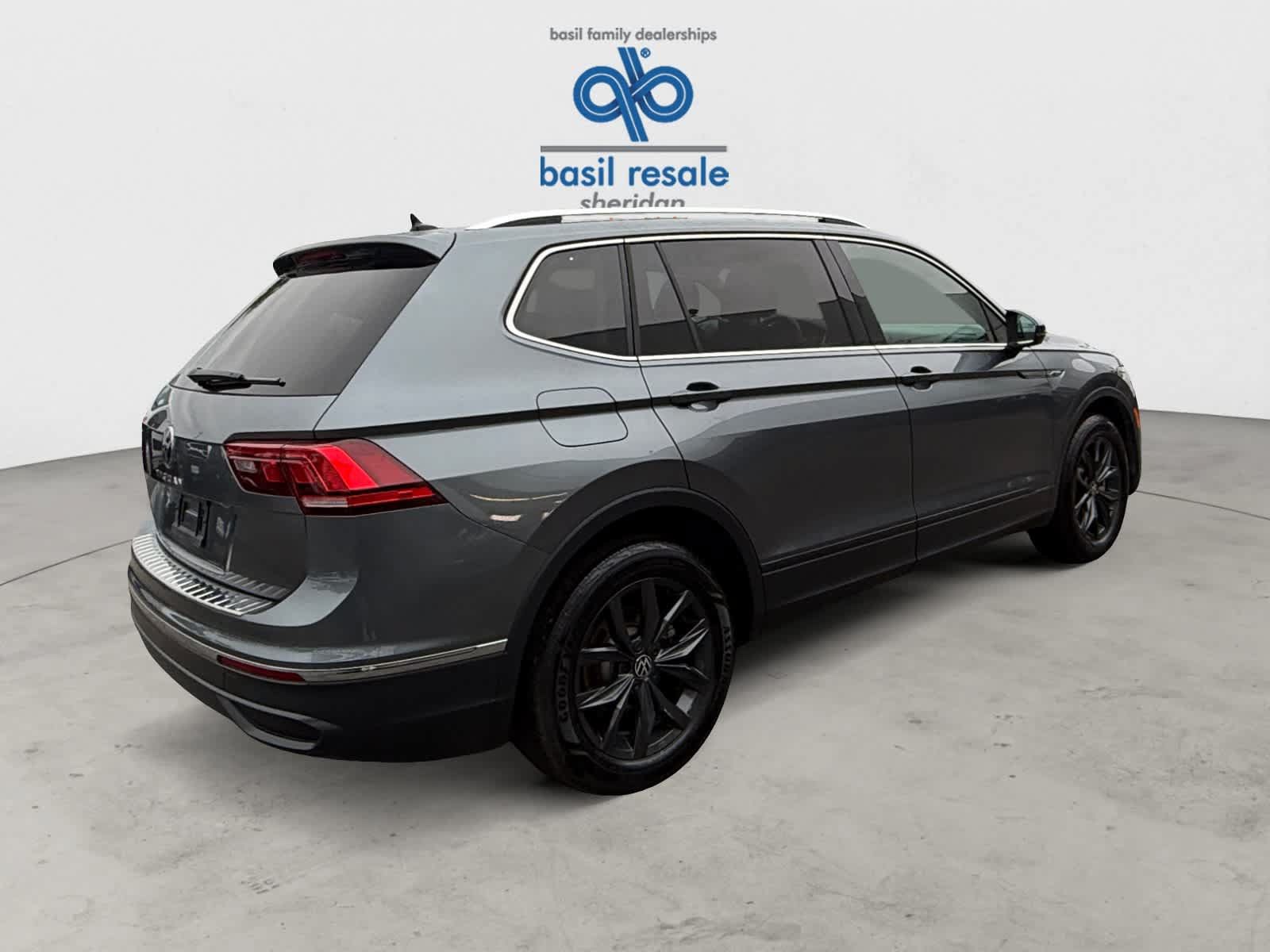 Used 2024 Volkswagen Tiguan SE FWD image 6
