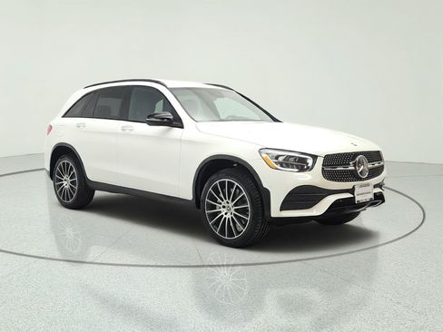 Used 2022 Mercedes-Benz GLC 300 image 3