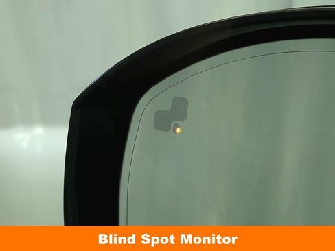 Used 2019 Land Rover Range Rover HSE image 14