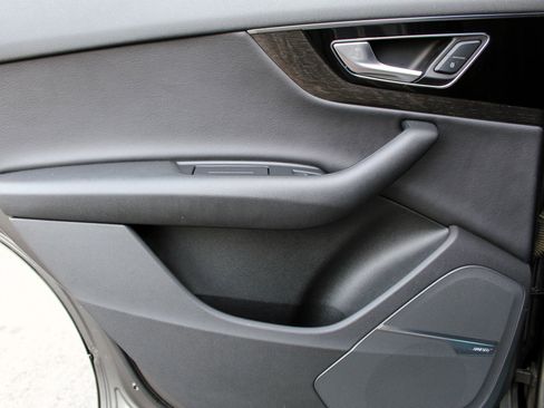 Used 2019 Audi Q7 3.0T Premium Plus image 11