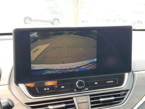 Certified 2023 Nissan Altima 2.5 SV w/ SV Premium Package AWD/4WD image 16