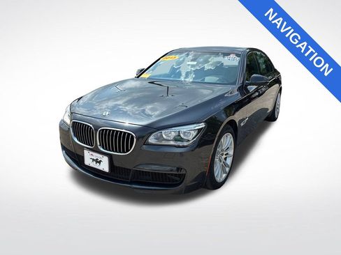 Used 2013 BMW 750Li xDrive AWD/4WD image 8