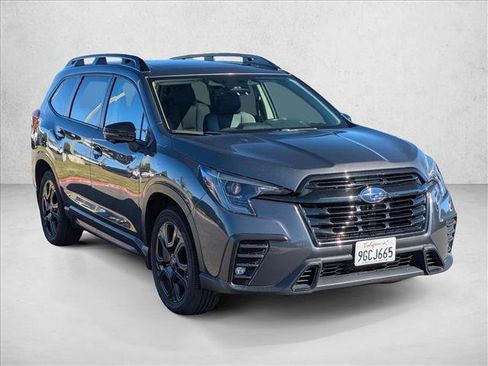 Used 2023 Subaru Ascent Onyx Edition Limited image 3