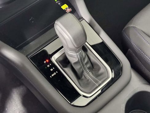 Used 2025 Subaru Forester Limited image 28