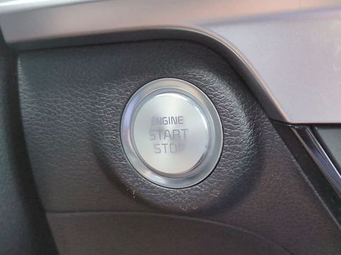 Used 2025 Kia Telluride S AWD/4WD image 29