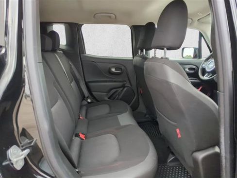 Used 2023 Jeep Renegade Trailhawk AWD/4WD image 20