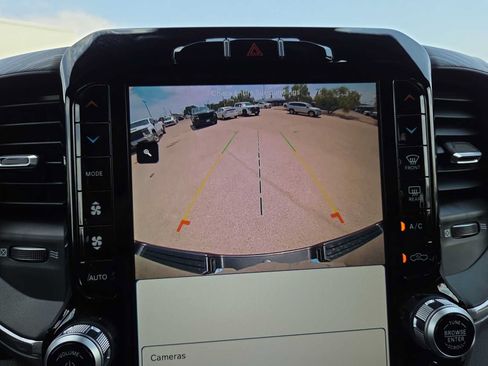 Used 2023 RAM 1500 Laramie AWD/4WD image 25