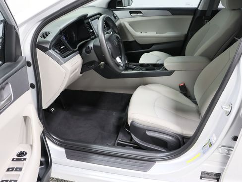 Used 2018 Hyundai Sonata SE image 14