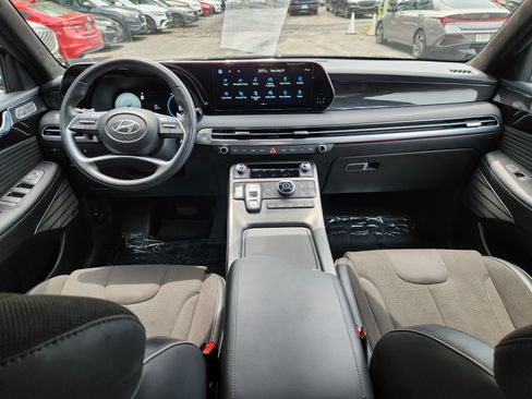 Used 2025 Hyundai Palisade Calligraphy AWD/4WD image 8