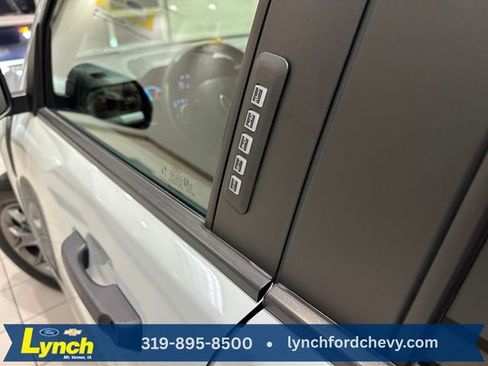 Used 2022 Ford Maverick XLT FWD image 12