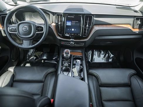 Certified 2023 Volvo XC60 B5 Ultimate w/ Climate Package AWD/4WD image 20