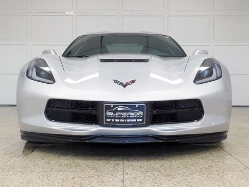 Used 2019 Chevrolet Corvette Stingray Coupe w/ Carbon Flash Badge Package RWD image 2