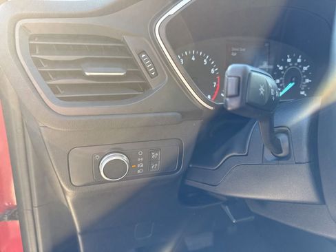 Used 2022 Ford Escape SE w/ Cold Weather Package image 14