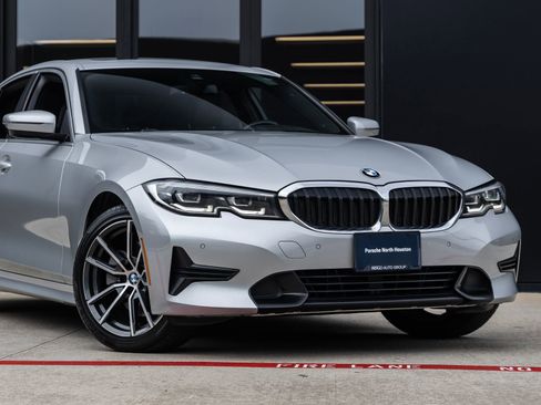 Used 2020 BMW 330i Sedan w/ Convenience Package RWD image 5