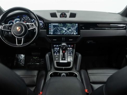 Used 2023 Porsche Cayenne AWD/4WD image 10