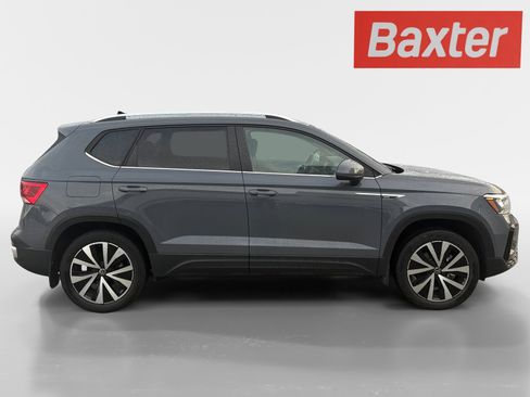 Used 2023 Volkswagen Taos SE image 16