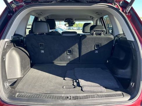 Used 2023 Jeep Grand Cherokee Limited image 20