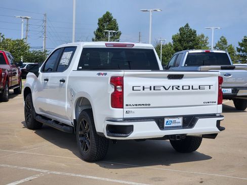 New 2026 Chevrolet Silverado 1500 Custom w/ Turbomax Blackout Package image 4