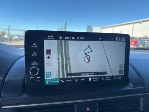 Used 2025 Honda Pilot Black Edition image 27