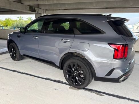 Used 2023 Kia Sorento SX FWD image 19