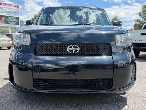 Used 2009 Scion xB FWD image 13