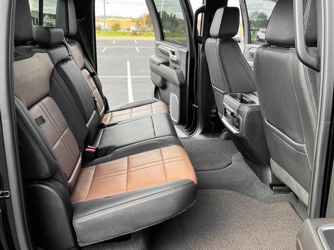 Used 2024 Chevrolet Silverado 2500 High Country w/ High Country Premium Package image 23