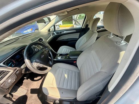Used 2017 Ford Fusion S FWD image 9