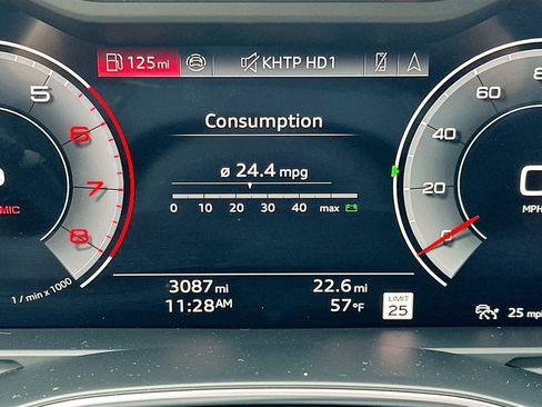 Used 2024 Audi A6 Premium Plus w/ Executive Package image 12