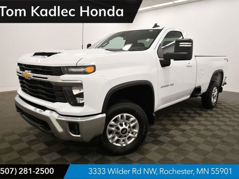 Used 2024 Chevrolet Silverado 2500 LT w/ Convenience Package image 1